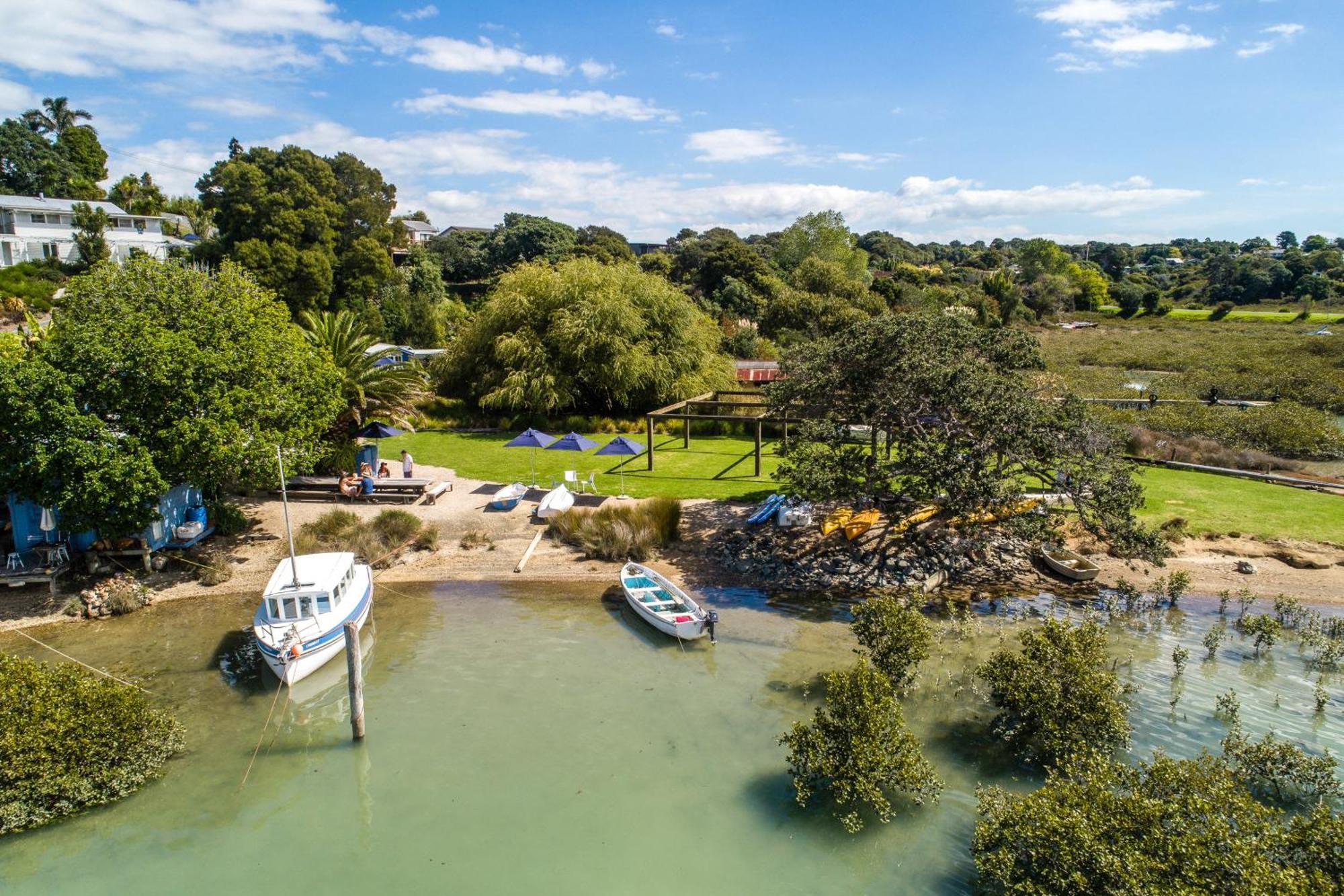 Ferienwohnung Boatsheds On The Bay, Waiheke Island Ostend Exterior foto
